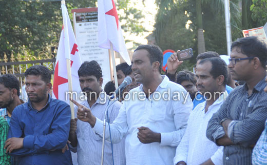  CFI protests, locks minority office regarding scholarships 3